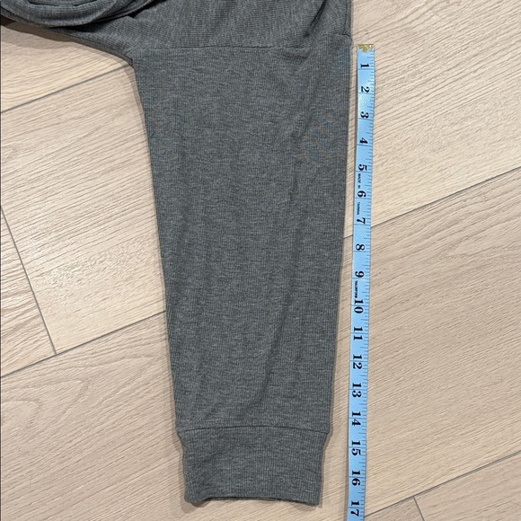 Skims Soft Lounge Robe - Picture 9 of 9